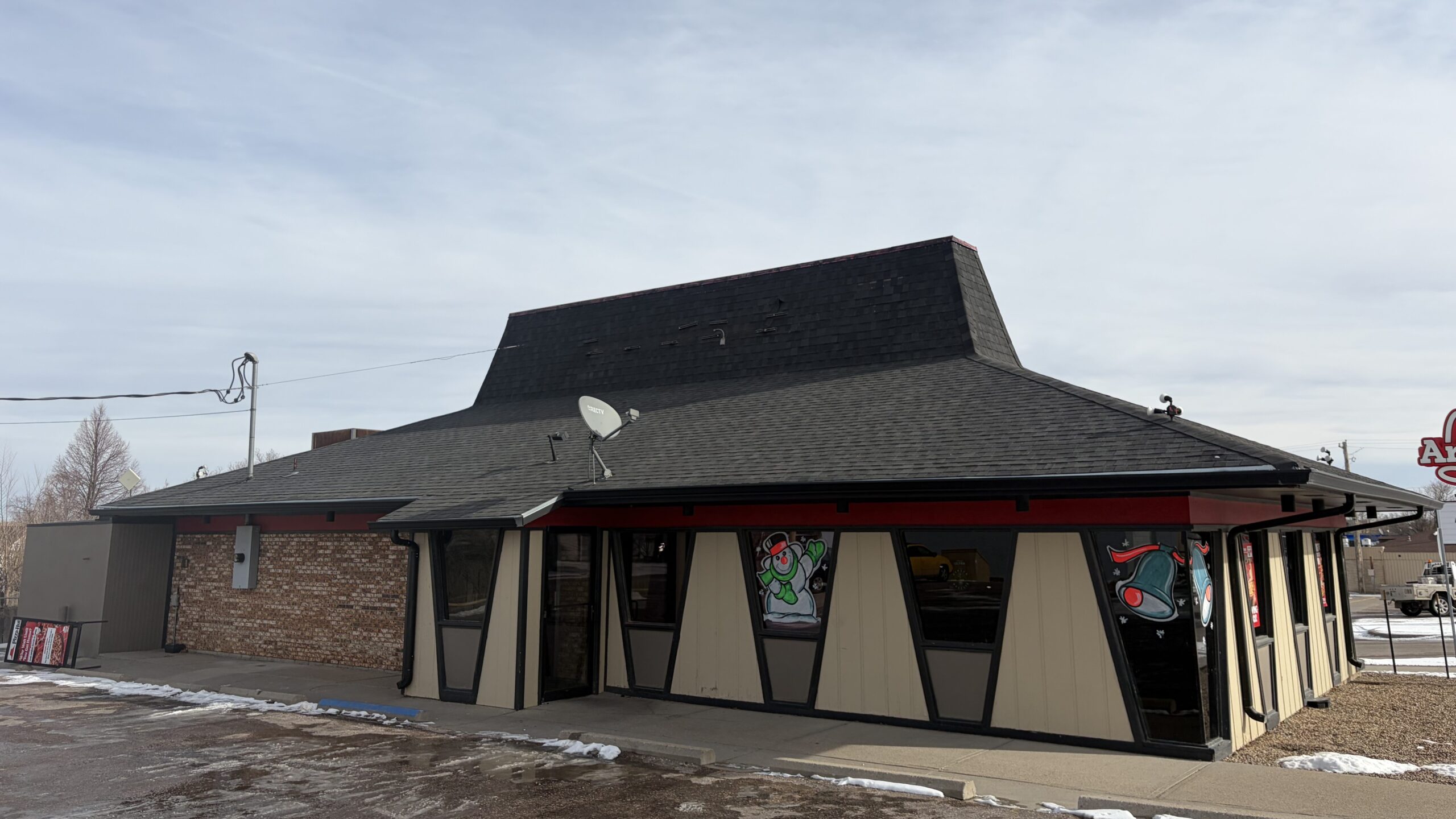 Chadron Pizza Hut Closing Its Doors - KCSR / KBPY