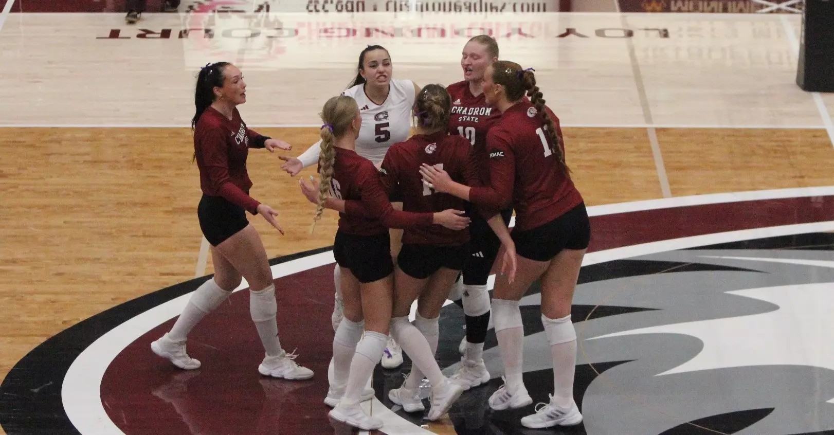 Eagles Out-Hit in Denver, Fall to Roadrunners
